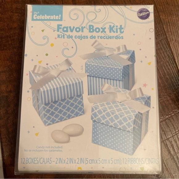 24~Wilton Celebrate 2" Blue Party Favor Box Kits With Ribbons - Picture 5 of 6